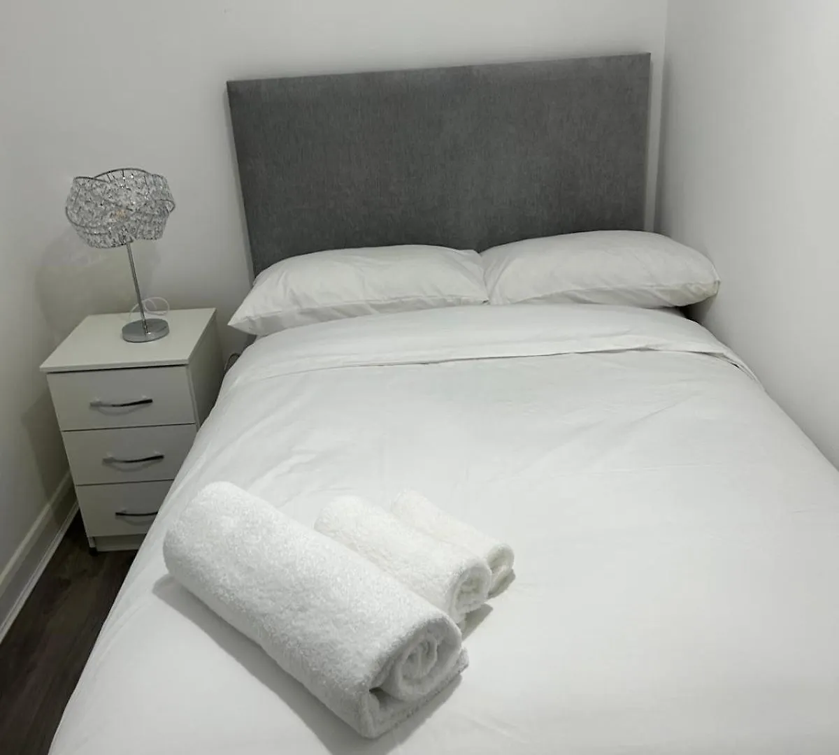 펜션 Stylish Leeds Family Home
